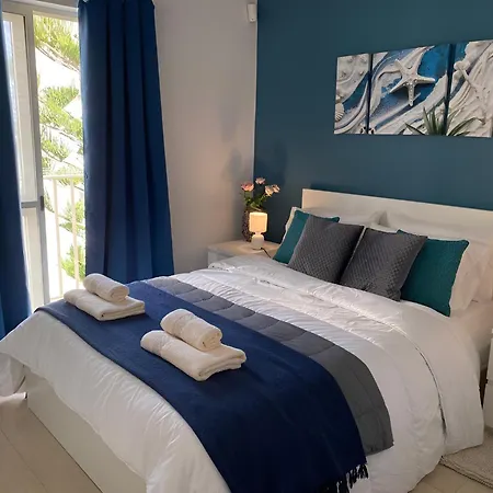 Cosy Penthouse With Bbq Apartman